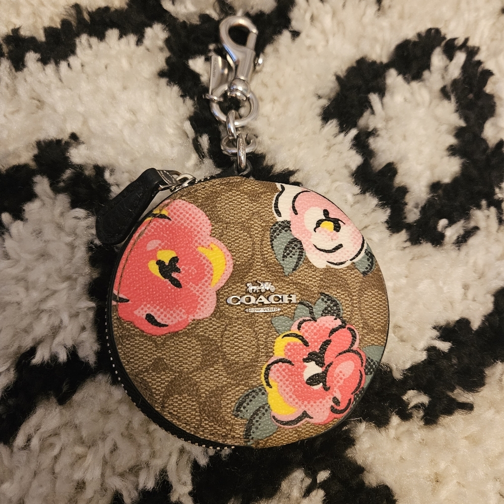 Coach circle coin purse - vintage rose